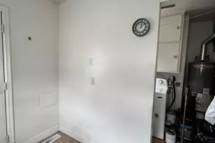 14056 Irene St, Southgate, MI 48195 - Photo 9