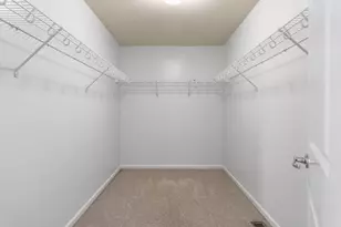 57662 Village Dr, New Hudson, MI 48165 - Photo 17