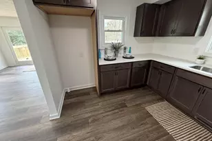 5273 Keyes Dr, Kalamazoo, MI 49004 - Photo 9