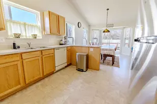 4423 Knollcrest Dr, Ann Arbor, MI 48108 - Photo 3