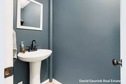 175 E 32nd Street, Holland, MI 49423 - Photo 19