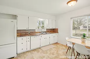 175 E 32nd St, Holland, MI 49423 - Photo 7