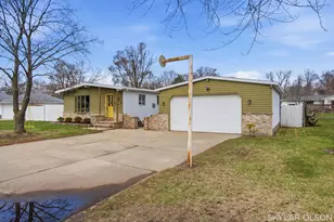 1872 Arbor Ave, Norton Shores, MI 49441 - Photo 3