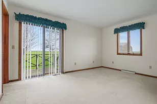 603 Broadway Ave, White Pigeon, MI 49099 - Photo 11