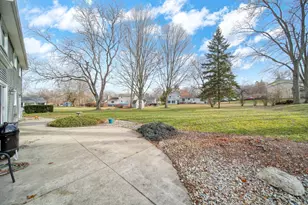 520 Meadowbrook Dr, Adrian, MI 49221 - Photo 39