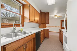 713 Wilshire Dr, Sturgis, MI 49091 - Photo 7