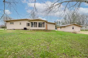 6731 Bayview Dr, Coloma, MI 49038 - Photo 3