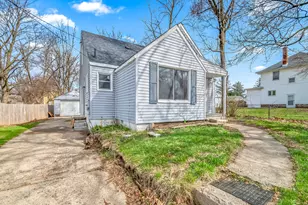 138 Pierce Ave, Jackson, MI 49203 - Photo 5