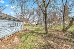 138 Pierce Ave, Jackson, MI 49203 - Photo 9