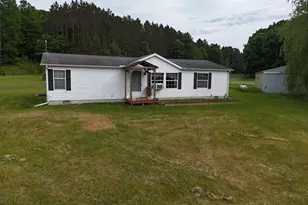 15450 Johnson Rd, Kaleva, MI 49645 - Photo 7