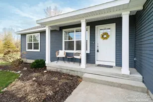 9701 Coyote Trl, Belding, MI 48809 - Photo 5