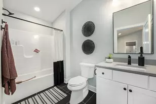 2284 Knapp Bluff Ct NE, Grand Rapids, MI 49525 - Photo 31