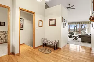 9895 Lakeview Dr, Berrien Springs, MI 49103 - Photo 15