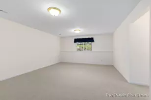 4889 Castle Hill Ct NE, Rockford, MI 49341 - Photo 15