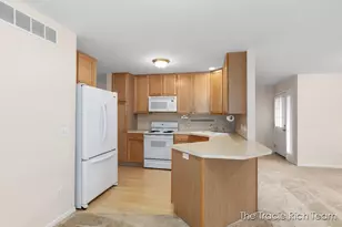 4889 Castle Hill Ct NE, Rockford, MI 49341 - Photo 7