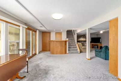 6640 Pine Island Drive NE, Comstock Park, MI 49321 - Photo 27