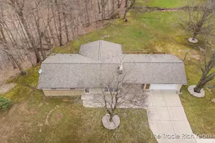 6640 Pine Island Dr NE, Comstock Park, MI 49321 - Photo 45