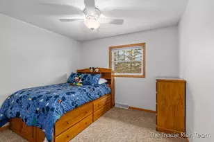 6640 Pine Island Dr NE, Comstock Park, MI 49321 - Photo 23