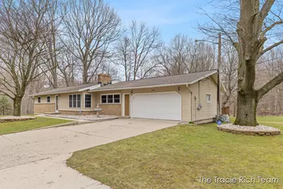 6640 Pine Island Drive NE, Comstock Park, MI 49321 - Photo 3