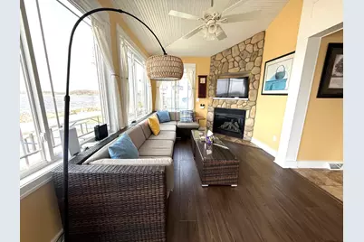 11362 E Shore Drive, Delton, MI 49046 - Photo 17