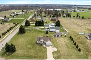 6028 Lincoln St, Allendale, MI 49401 - Photo 3