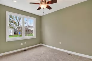 7637 Embassy Dr, Canton, MI 48187 - Photo 19