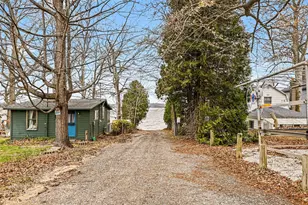 771 Beechwood Dr, Delton, MI 49046 - Photo 17