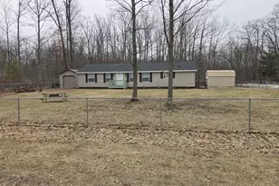 405 Beacon Ln, Roscommon, MI 48653 - Photo 81