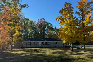 405 Beacon Ln, Roscommon, MI 48653 - Photo 11