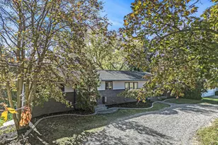 60 Waldon Rd, Clarkston, MI 48346 - Photo 3