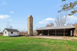 5284 E Territorial Rd, Pleasant Lake, MI 49272 - Photo 27