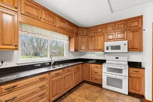 1606 E G Ave, Kalamazoo, MI 49004 - Photo 3