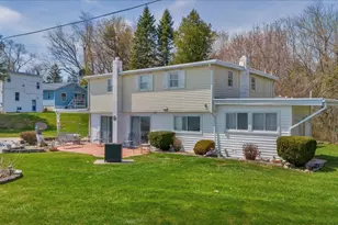 7226 Lakeview Dr, Lexington, MI 48450 - Photo 3