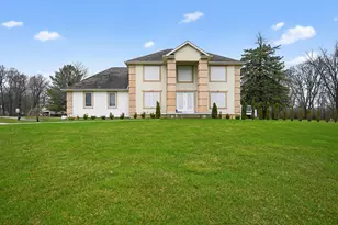 5012 Forest Side Dr, Flint, MI 48532 - Photo 1