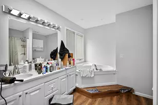 5012 Forest Side Dr, Flint, MI 48532 - Photo 5