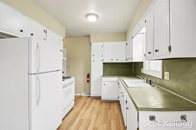 1735-1737 Sunny Creek Street SE, Kentwood, MI 49508 - Photo 5