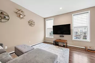 2733 S Spurway Dr, Ann Arbor, MI 48105 - Photo 13