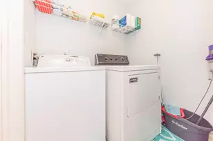 1322 Heatherwood Ln, Ann Arbor, MI 48108 - Photo 9