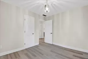 24432 Kensington St, Taylor, MI 48180 - Photo 19