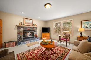 2233 Anderson Cir, Stevensville, MI 49127 - Photo 9