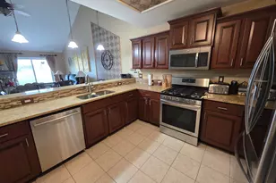 31637 Beaver Cir, New Boston, MI 48164 - Photo 3