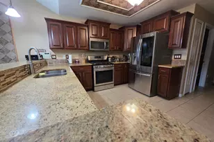 31637 Beaver Cir, New Boston, MI 48164 - Photo 3