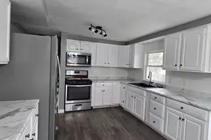1325 Sumac St, Muskegon, MI 49445 - Photo 11