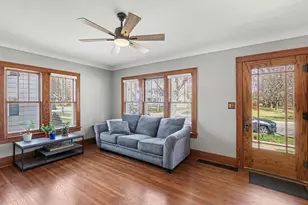 421 E Clinton St, Howell, MI 48843 - Photo 7