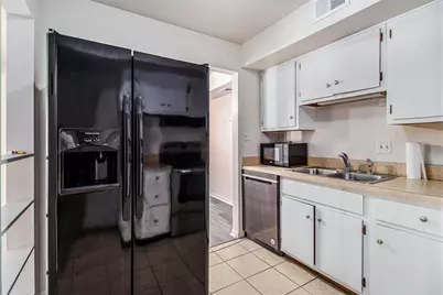 742 W Kilgore Road #108, Kalamazoo, MI 49008 - Photo 15