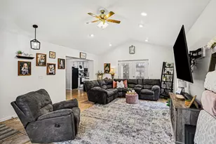 524 S Rosewood, Jackson, MI 49201 - Photo 9