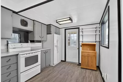 705 E Bird Street, Jackson, MI 49203 - Photo 23