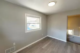 1462 Southlawn Dr SW, Wyoming, MI 49509 - Photo 13