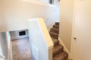 1462 Southlawn Dr SW, Wyoming, MI 49509 - Photo 7