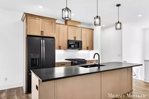 12479 Nora Ct, Allendale, MI 49401 - Photo 9